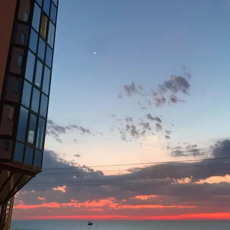 Hydro Seafront With View And Free Parking Остенде