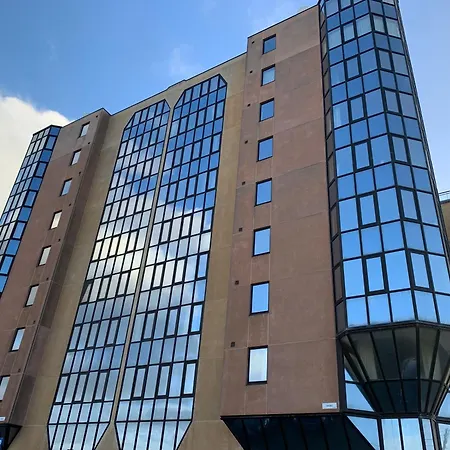 Hydro Seafront With View And Free Parking