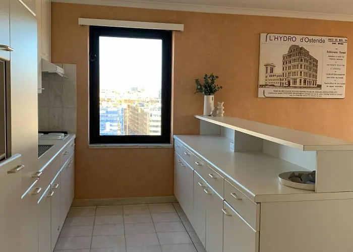 Hydro Seafront With View And Free Parking Апартаменти *